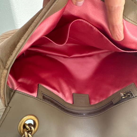 Gucci Velvet GG Marmont! - Picture 8 of 14